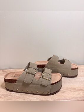 Madden Girl Platform Slip On Sandals Slides w/ Metal Studs, Double Strap, 10